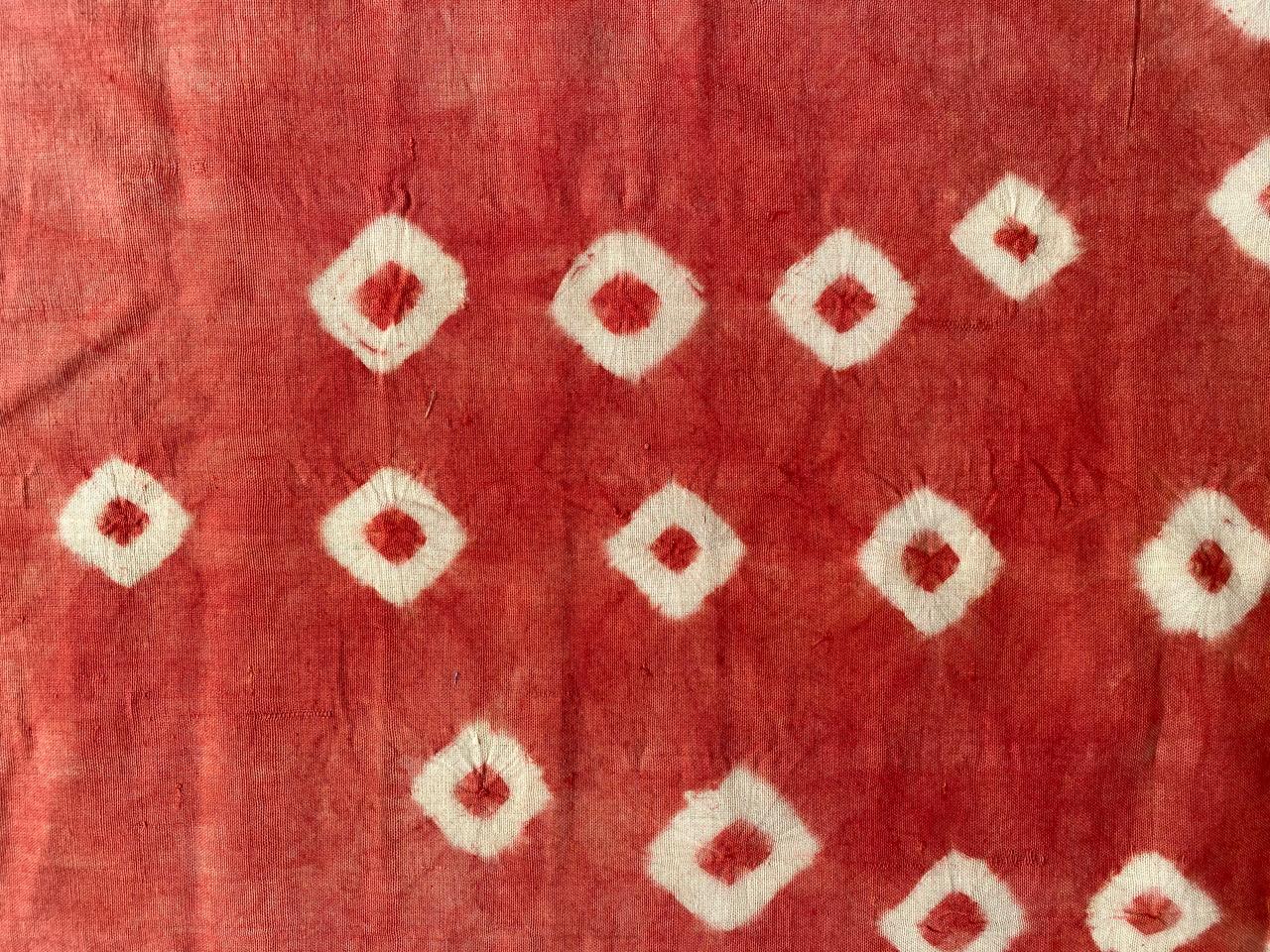 Fait main Andrianna Shamaris - Textile ancien en lin et coton de la terre de Toraja en vente