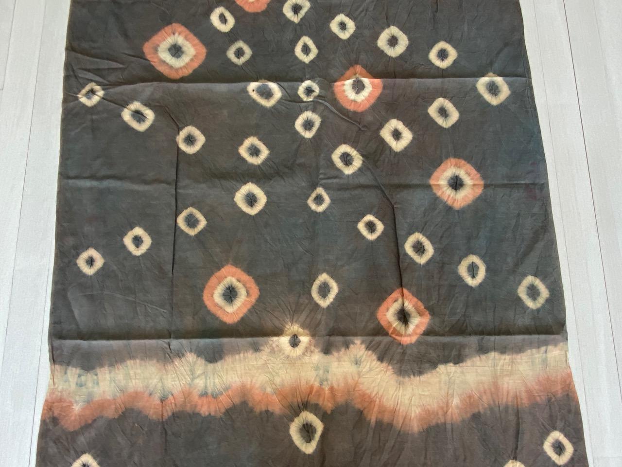 Andrianna Shamaris Leinen und Baumwolle Antike Textilien aus Toraja Land (20. Jahrhundert) im Angebot