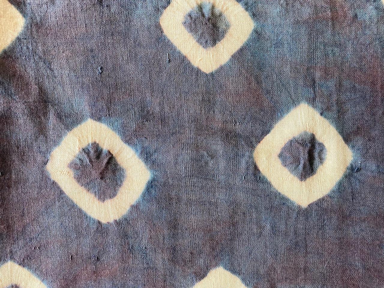 Coton Andrianna Shamaris - Textile ancien en lin et coton de la terre de Toraja en vente