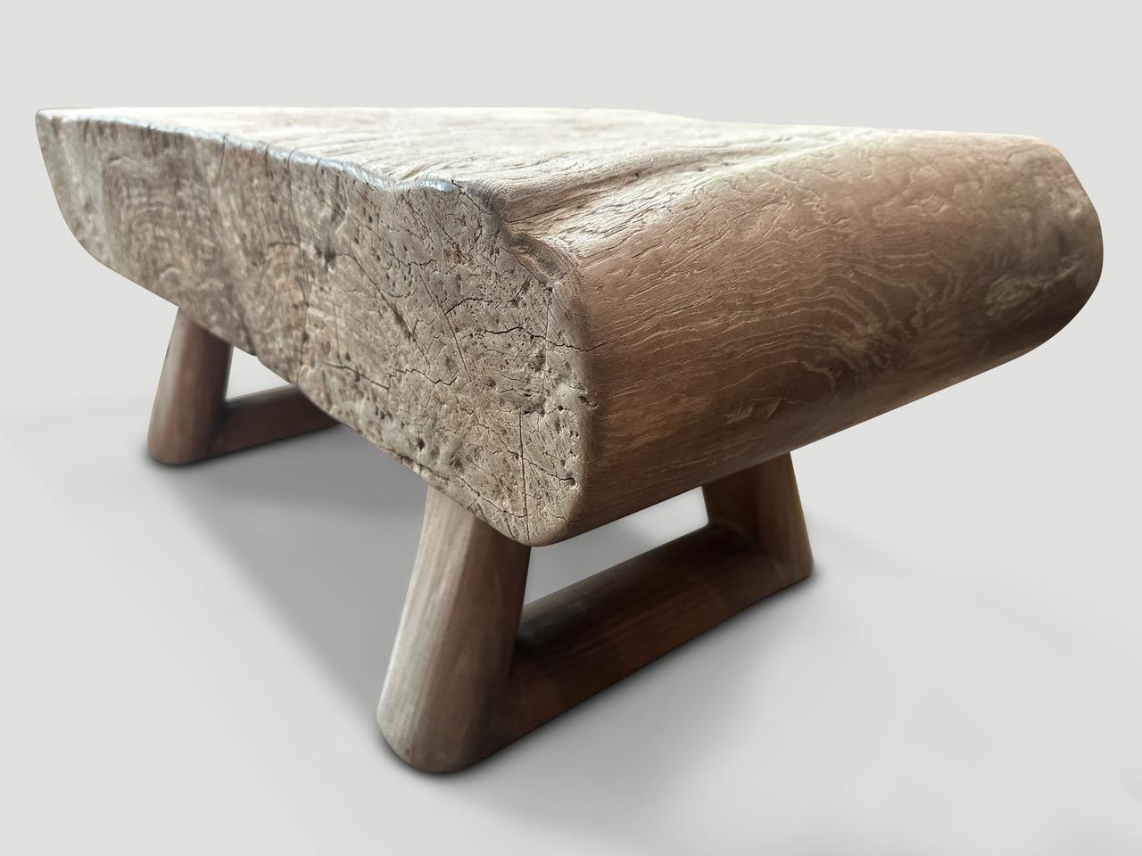 Bois Andrianna Shamaris Table basse ou banc Couture du milieu du siècle en vente