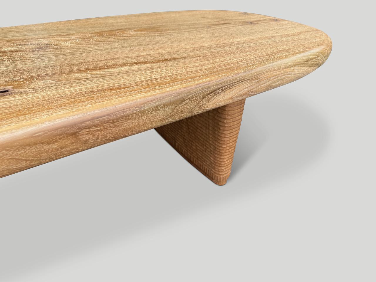 XXIe siècle et contemporain Andrianna Shamaris Mid Century Couture Table basse ovale en vente