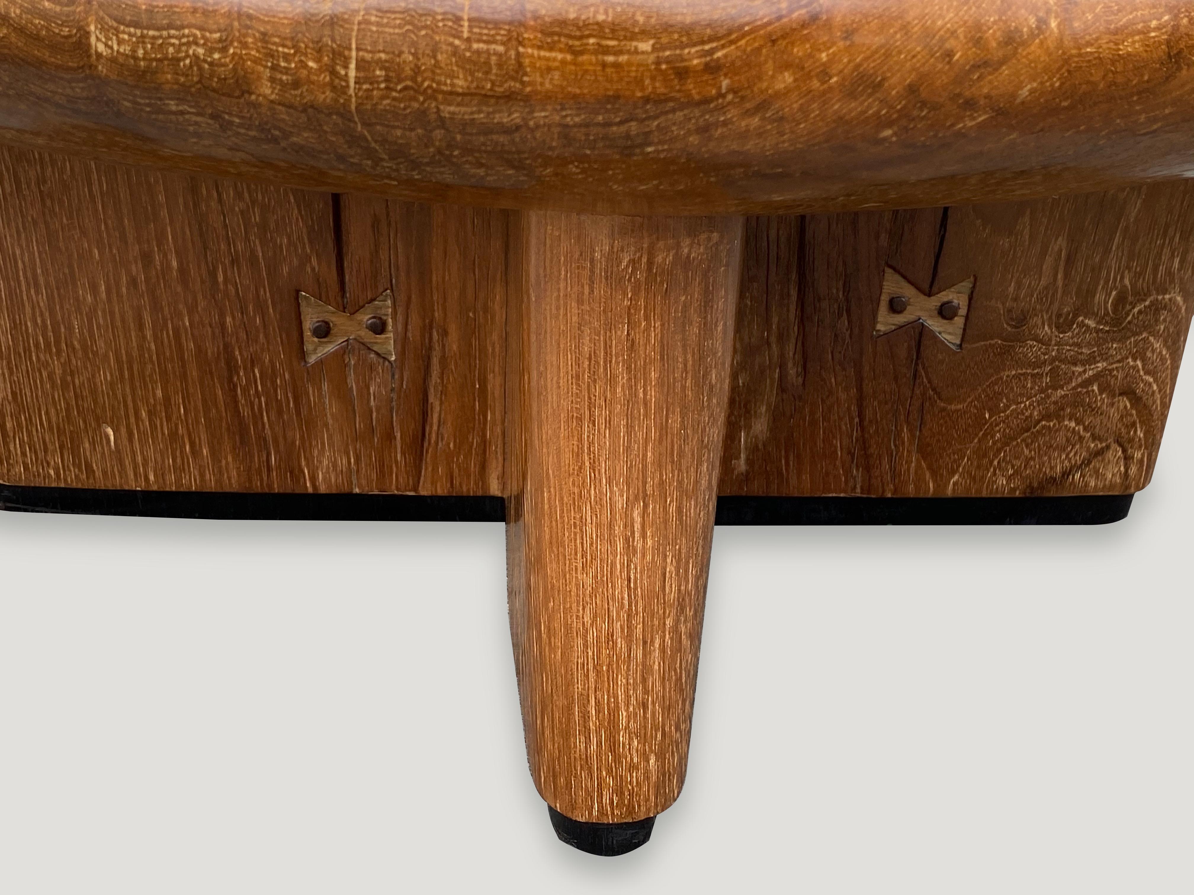 Andrianna Shamaris Mid Century Couture Teck Low Profile Single Slab Coffee Table Excellent état - En vente à New York, NY