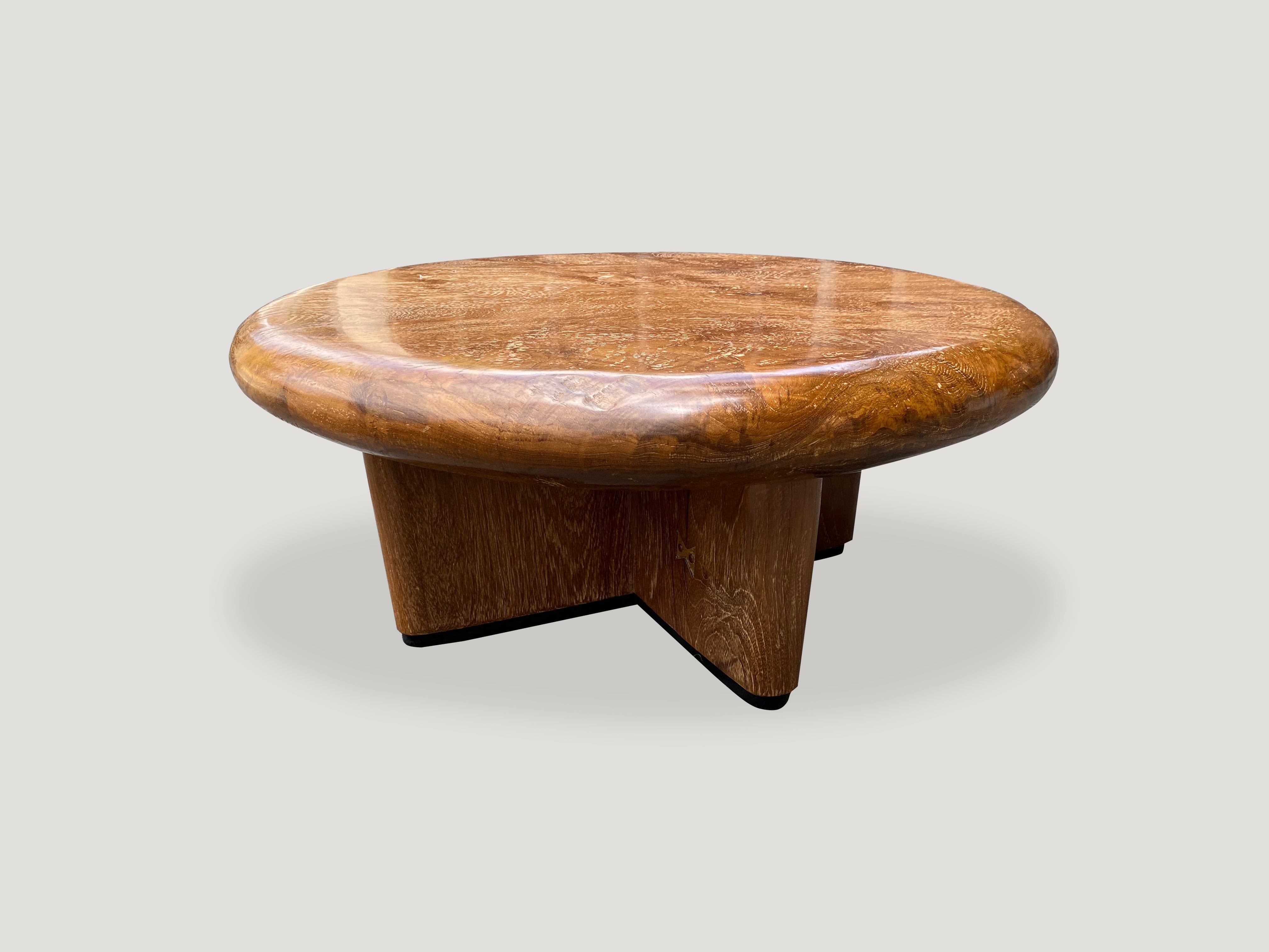 XXIe siècle et contemporain Andrianna Shamaris Mid Century Couture Teck Low Profile Single Slab Coffee Table en vente