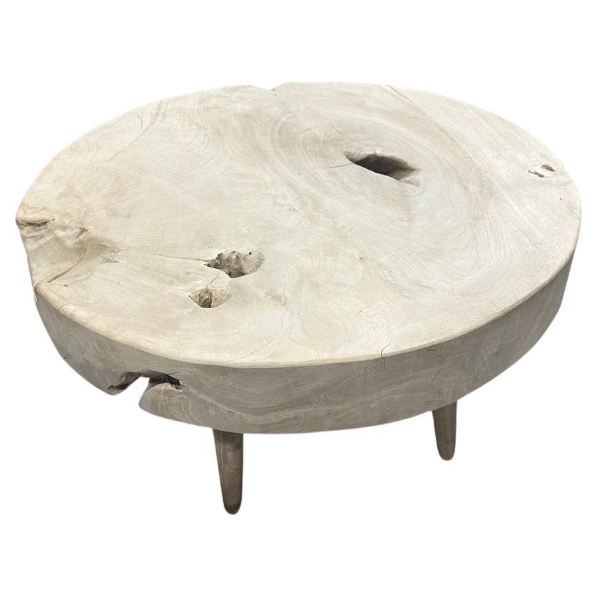 Andrianna Shamaris table basse en bois de teck organique de style mi-siècle moderne