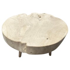 Andrianna Shamaris table basse en bois de teck organique de style mi-siècle moderne