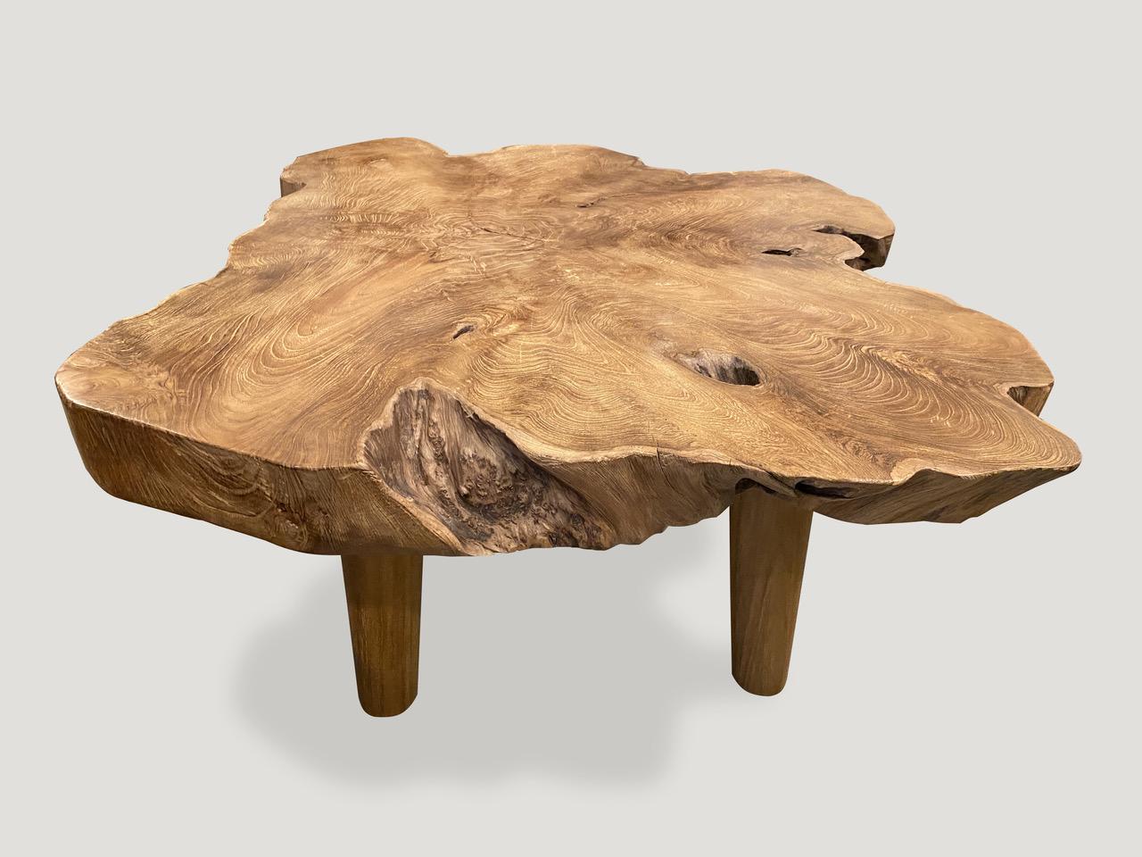 Mid-Century Modern Table basse à simple dalle Andrianna Shamaris de style mi-siècle moderne en vente