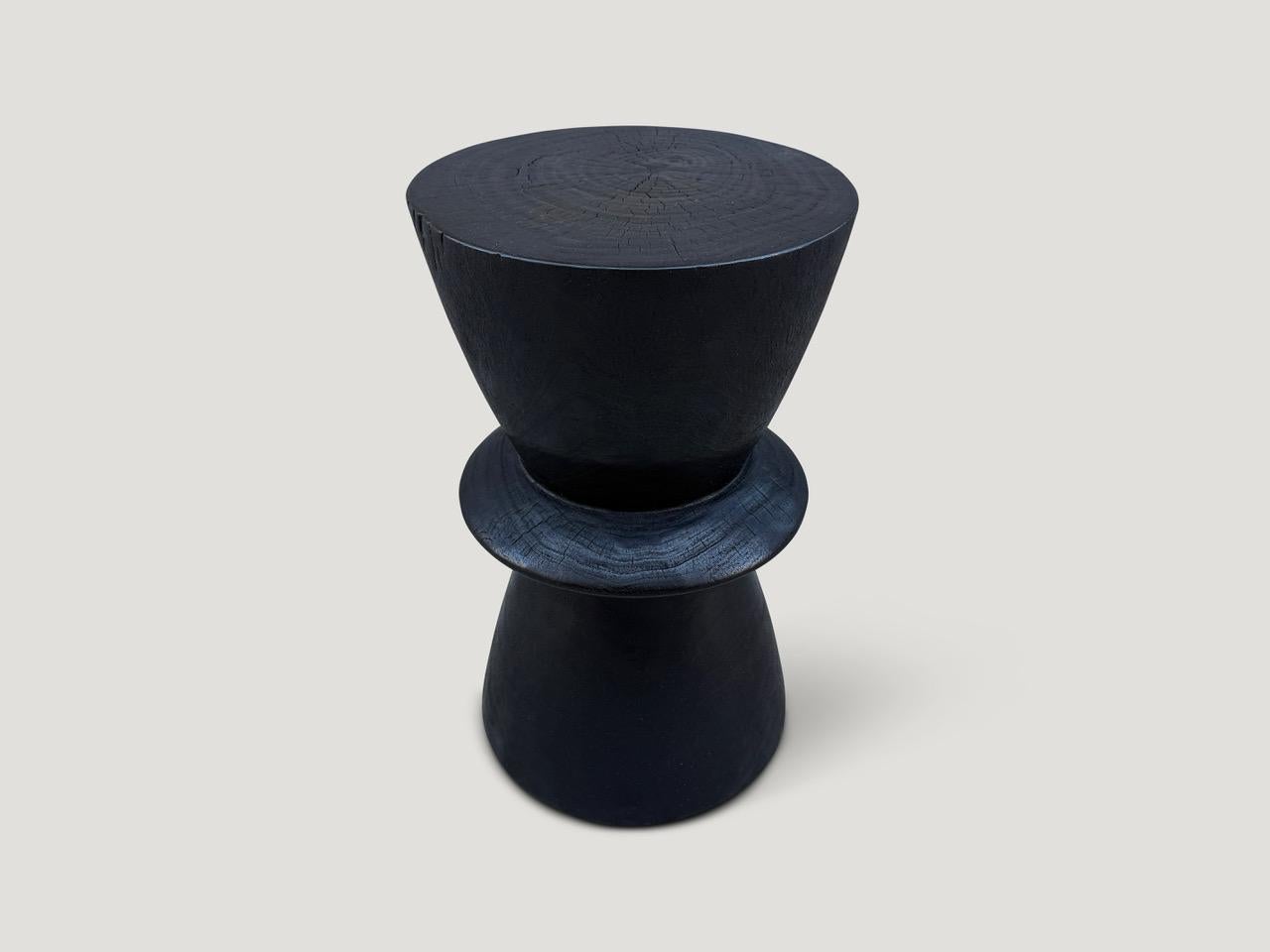 Organique Table d'appoint minimaliste Andrianna Shamaris en vente