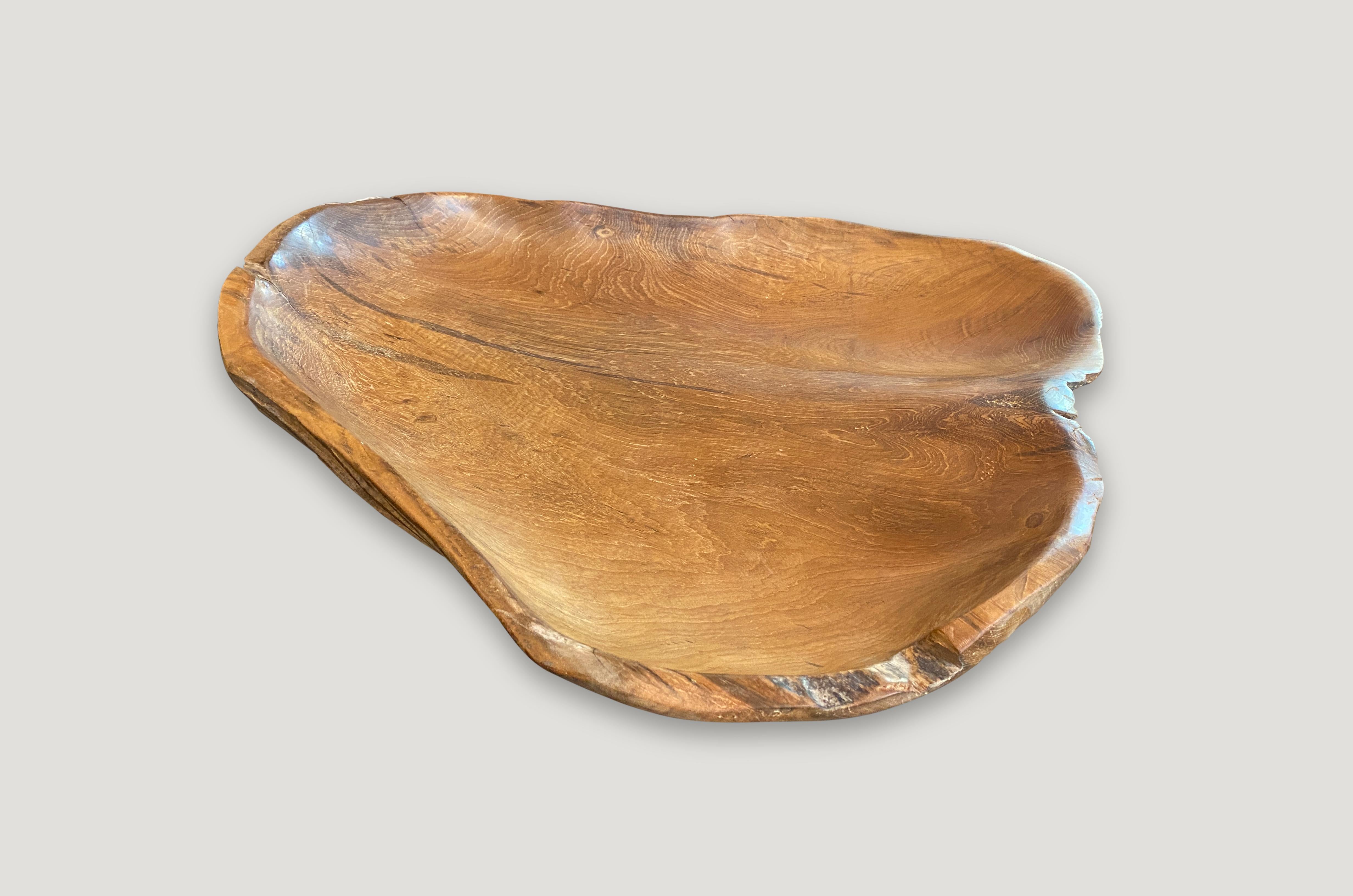 Beautiful grain on this Minimalist teak bowl, hand carved from a single piece of reclaimed teak wood.

Andrianna Shamaris. The Leader In Modern Organic Design™