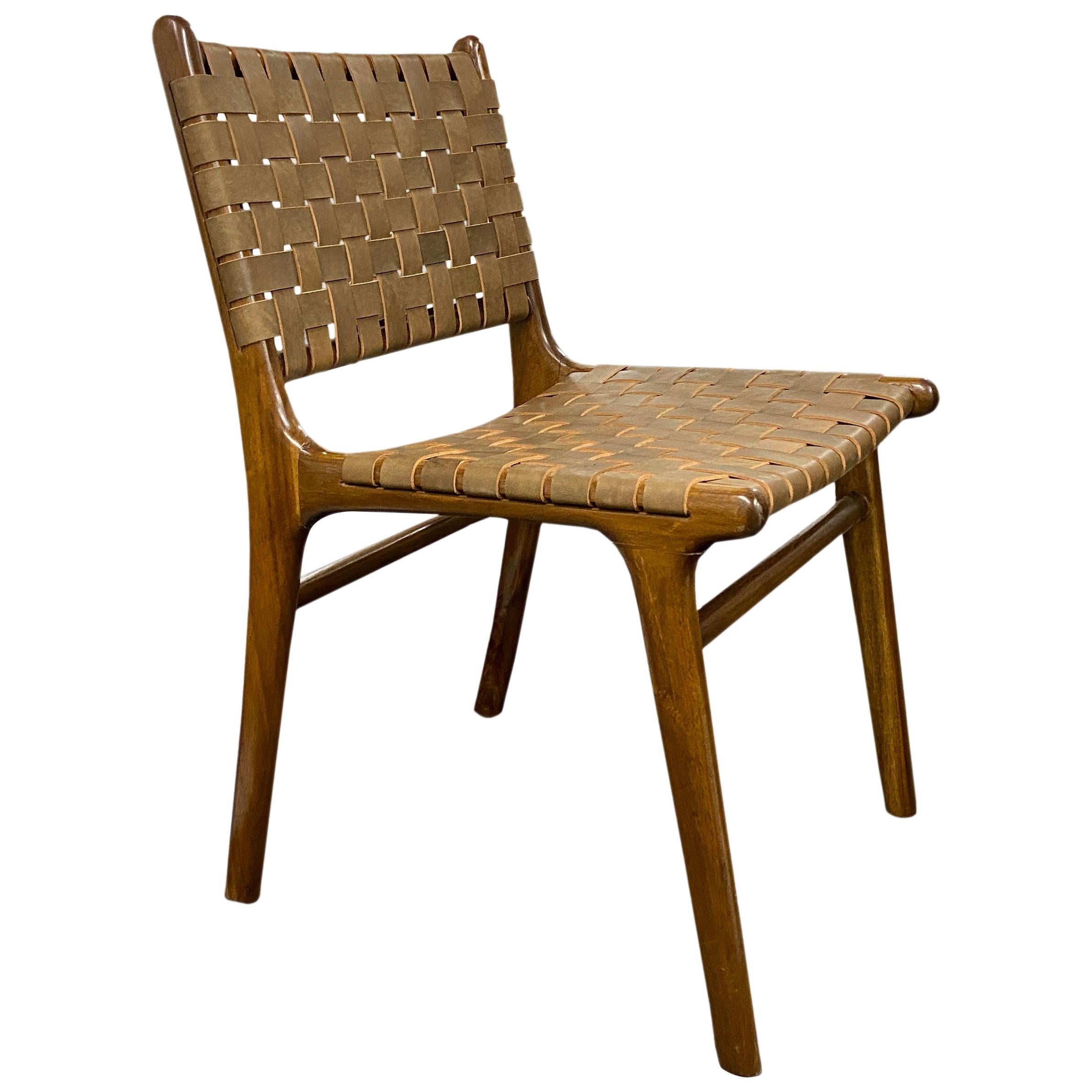 Andrianna Shamaris Modern Chair Series Chaise à dossier unique en cuir tissé en vente