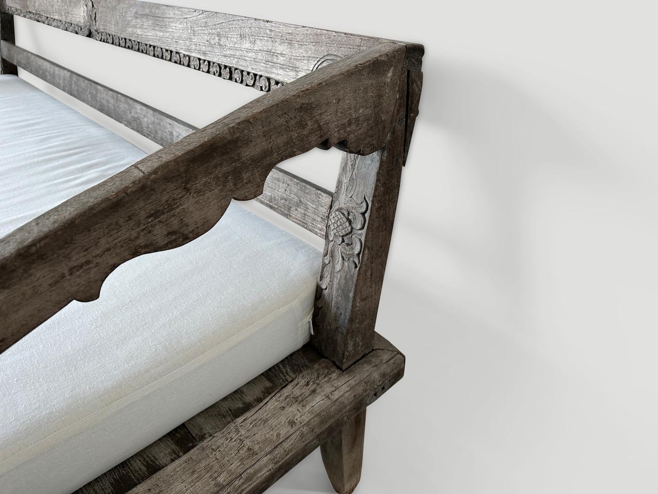 Inizio XX secolo Raro letto da giorno antico di qualità museale in vendita