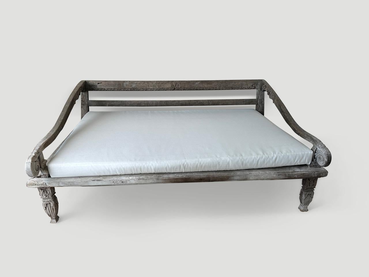 Andrianna Shamaris Museum Quality Rare Antique Day Bed For Sale 3