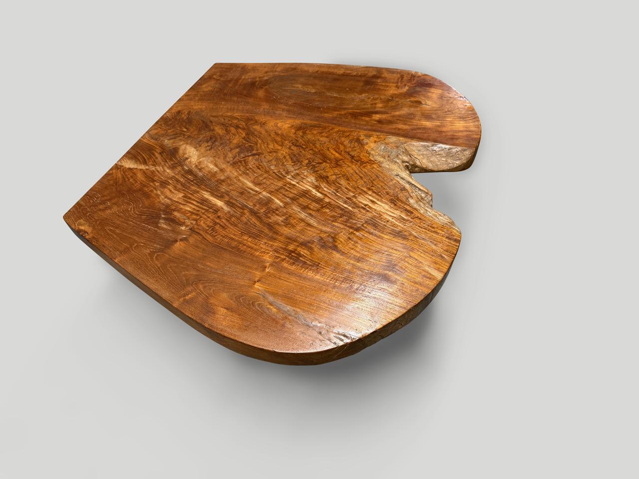 XXIe siècle et contemporain Andrianna Shamaris Table basse en bois de teck organique style milieu de siècle en vente