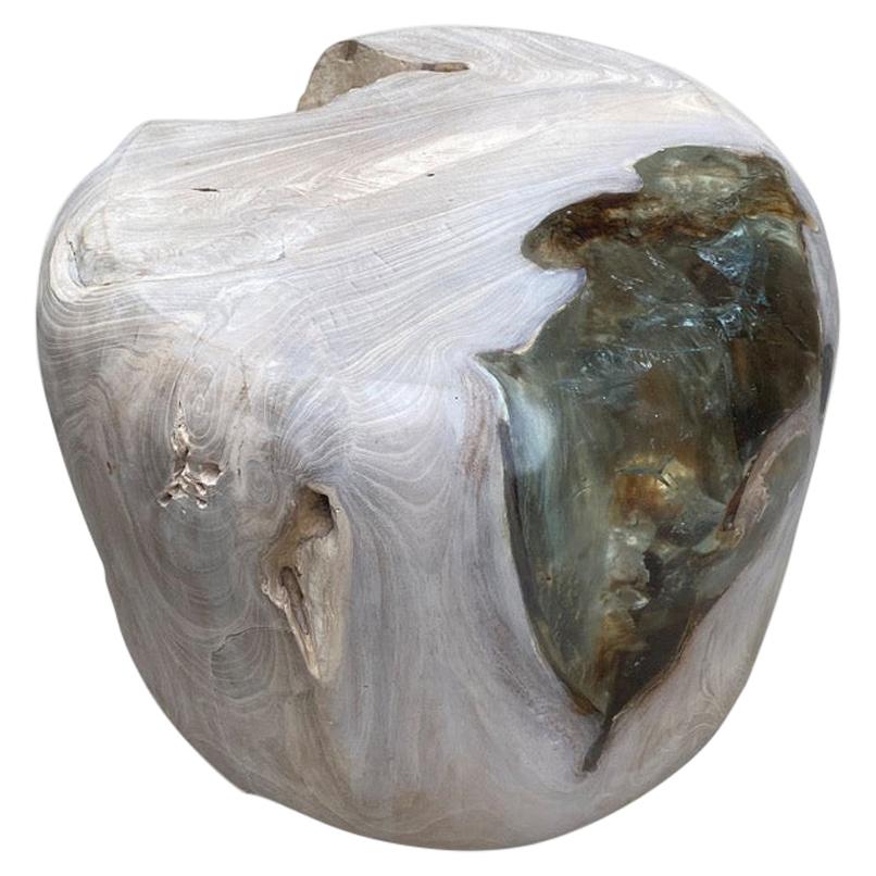 Set of Two Organic Modern Resin Side Tables from France For Sale at 1stDibs