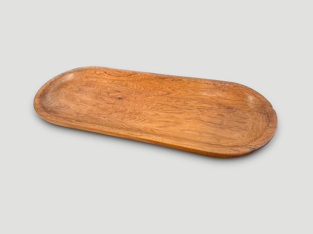 Organico moderno Piatto ovale in Wood di Andrianna Shamaris in vendita
