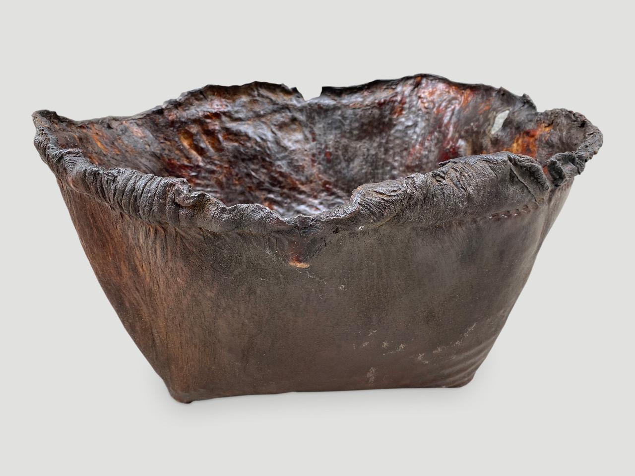 Polished Buffalo Hide Container In Excellent Condition For Sale In New York, NY