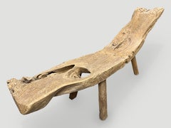 Andrianna Shamaris Banco o diván primitivo de madera de teca antigua