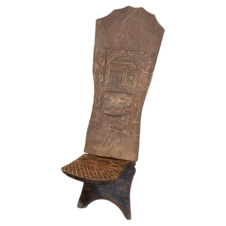 Andrianna Shamaris Rare fauteuil palaver africain ancien de style palais en vente