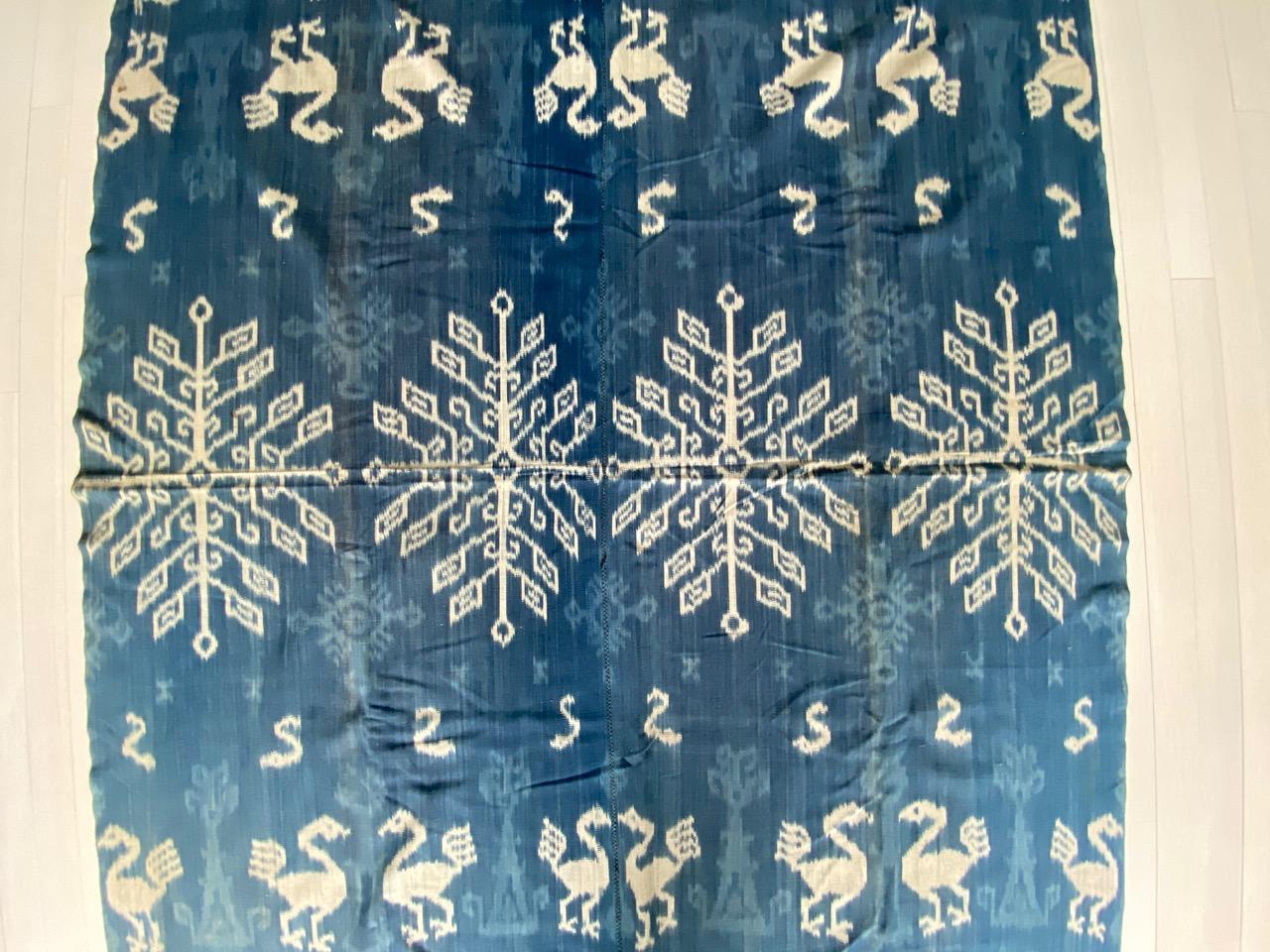 Andrianna Shamaris Rare Bold Indigo Baumwolle Sumba-Textil im Angebot 9