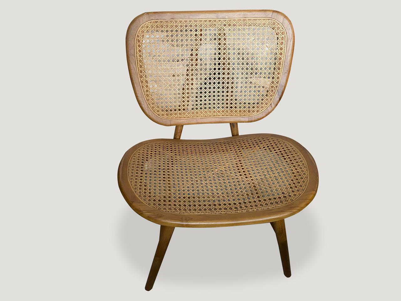 Sedia Andrianna Shamaris in rattan e legno di teak
