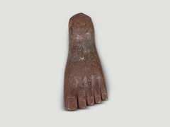 Andrianna Shamaris Sculpture de pied en pierre de rivière
