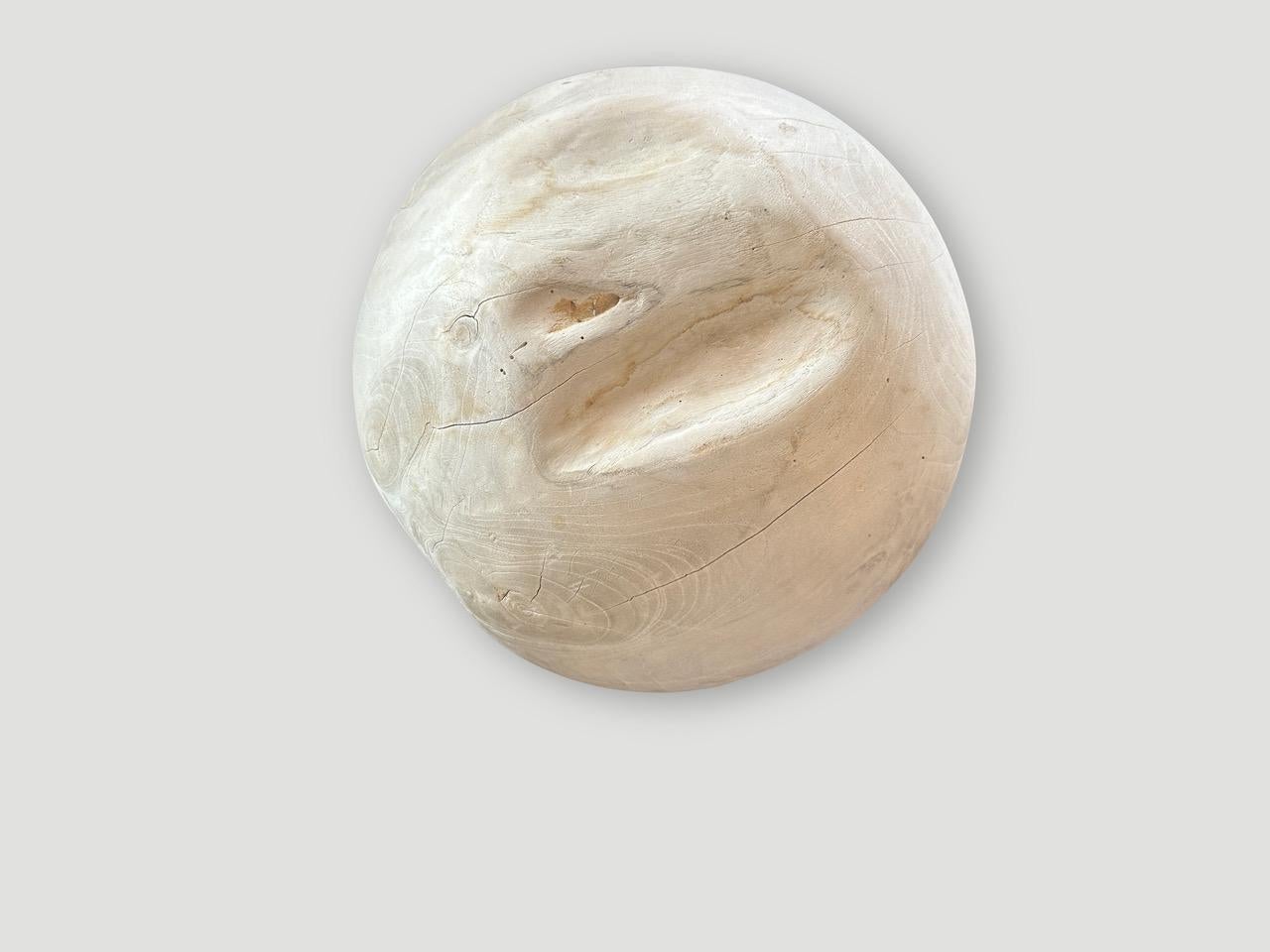 XXIe siècle et contemporain Andrianna Shamaris Sculptural Bleached Sphere on a Stand en vente