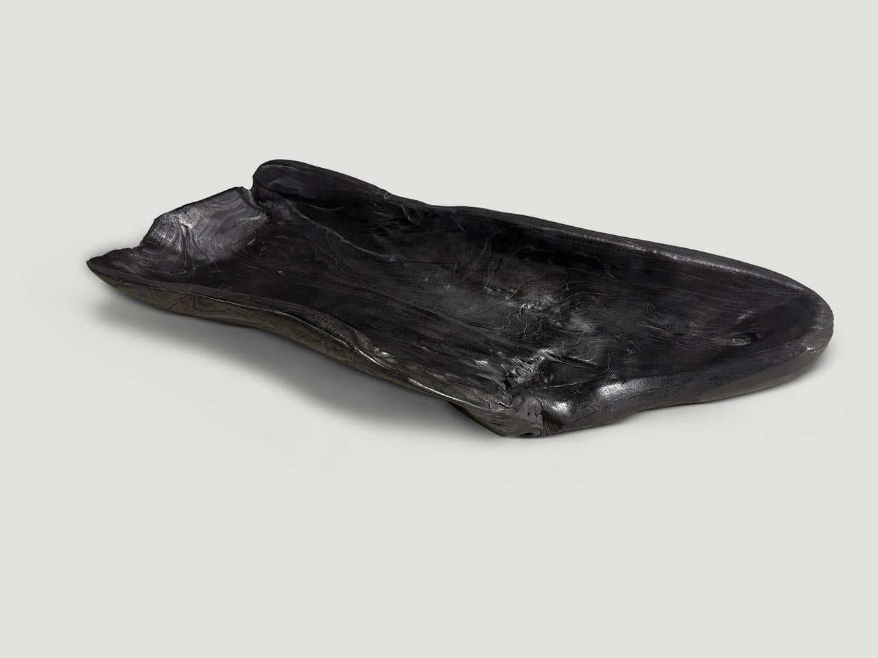 Organique Andrianna Shamaris Vessel sculptural en bois de teck calciné en vente