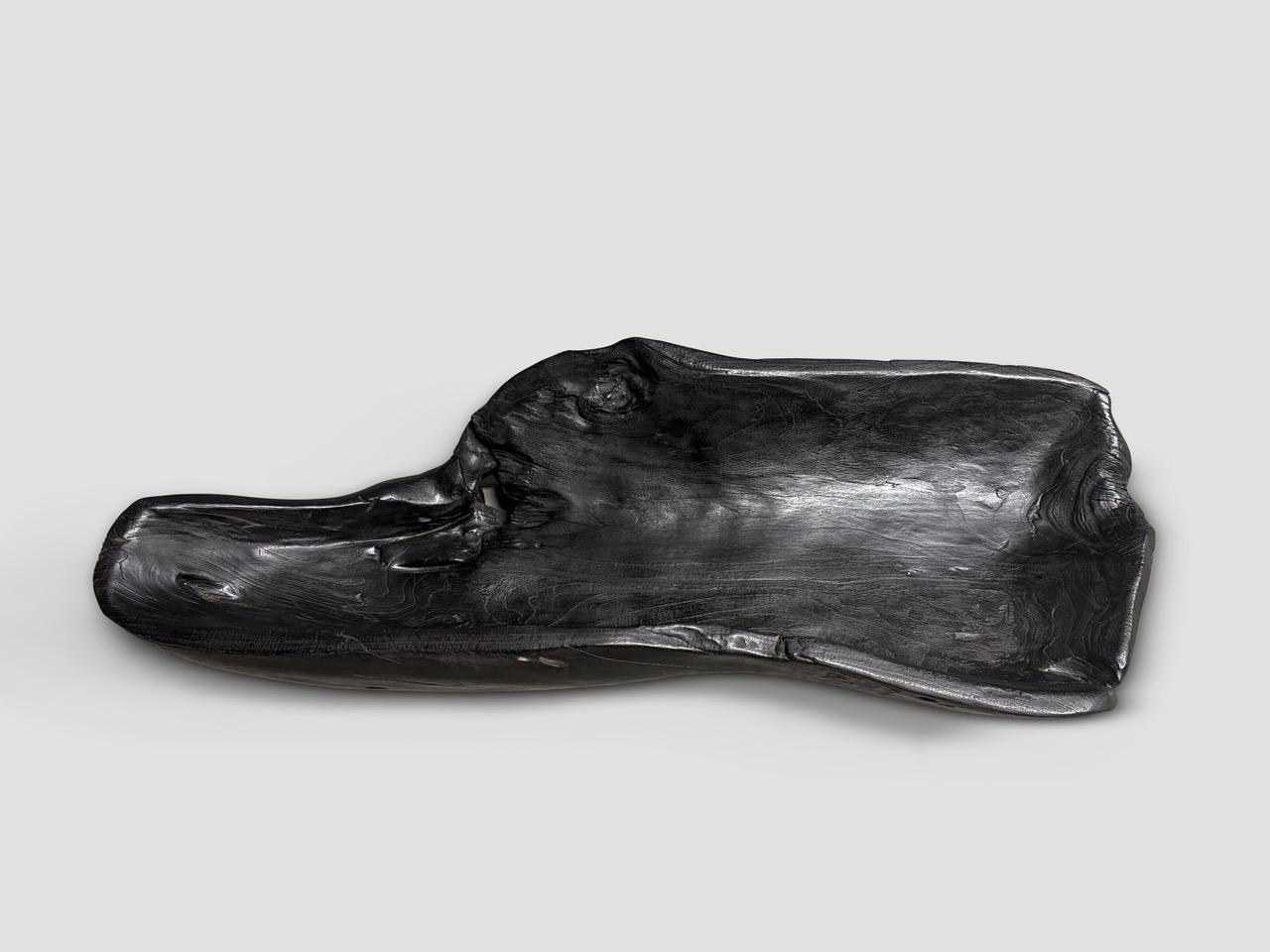XXIe siècle et contemporain Andrianna Shamaris Vessel sculptural en bois de teck calciné en vente