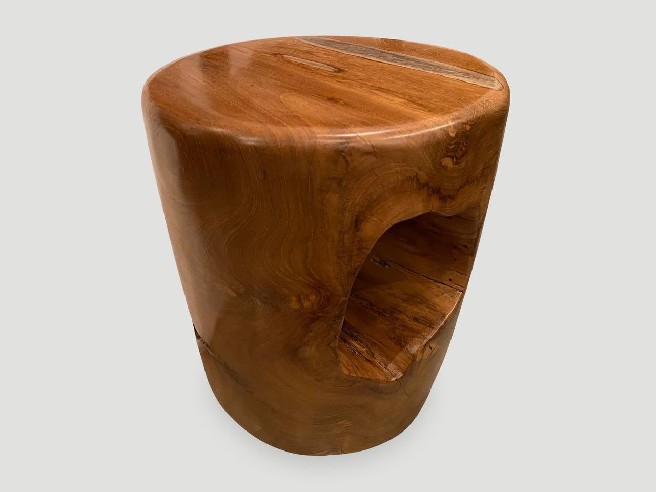 Cylinder teak side table with a natural hole in the center. We sanded and smoothed the teak wood exposing the beautiful grain. Organic is the new modern.

Own an Andrianna Shamaris original.

Andrianna Shamaris. The Leader In Modern Organic