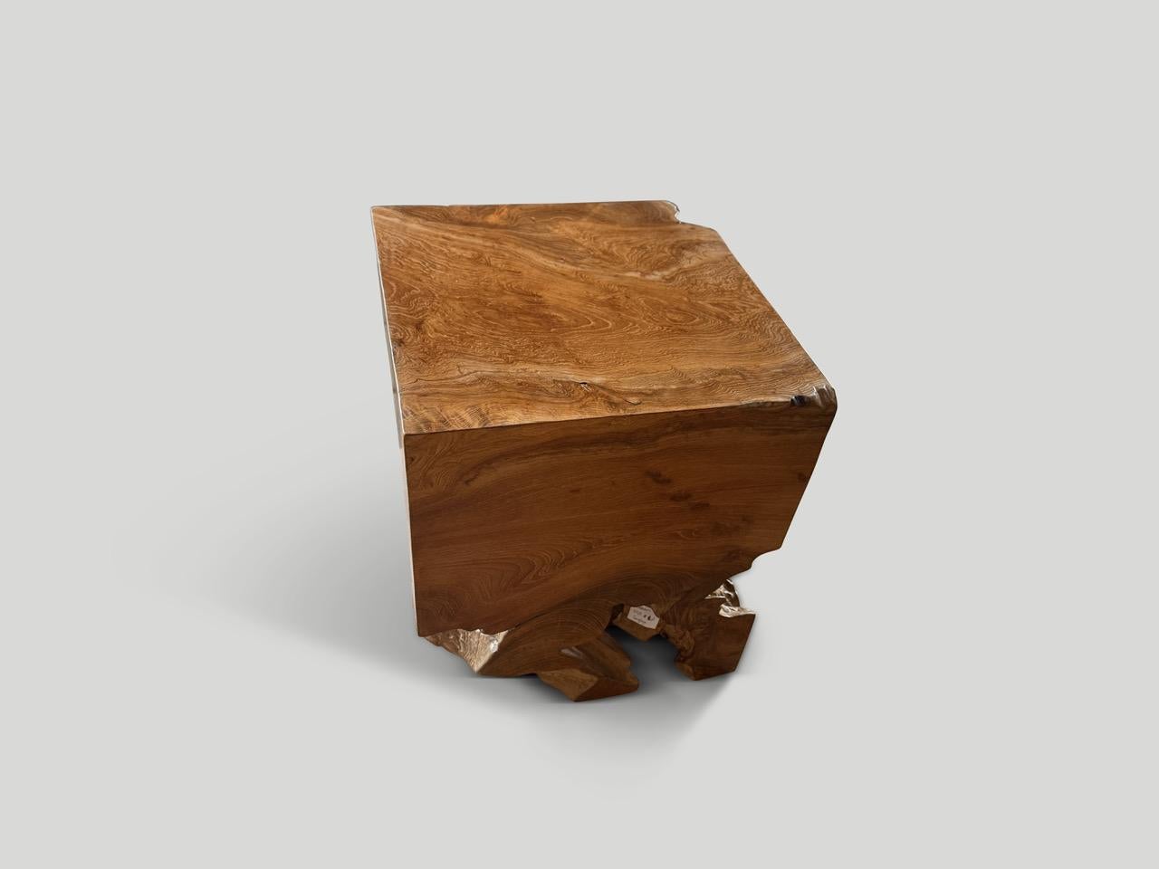 Tavolino scultoreo in Wood di Andrianna Shamaris In condizioni ottime in vendita a New York, NY