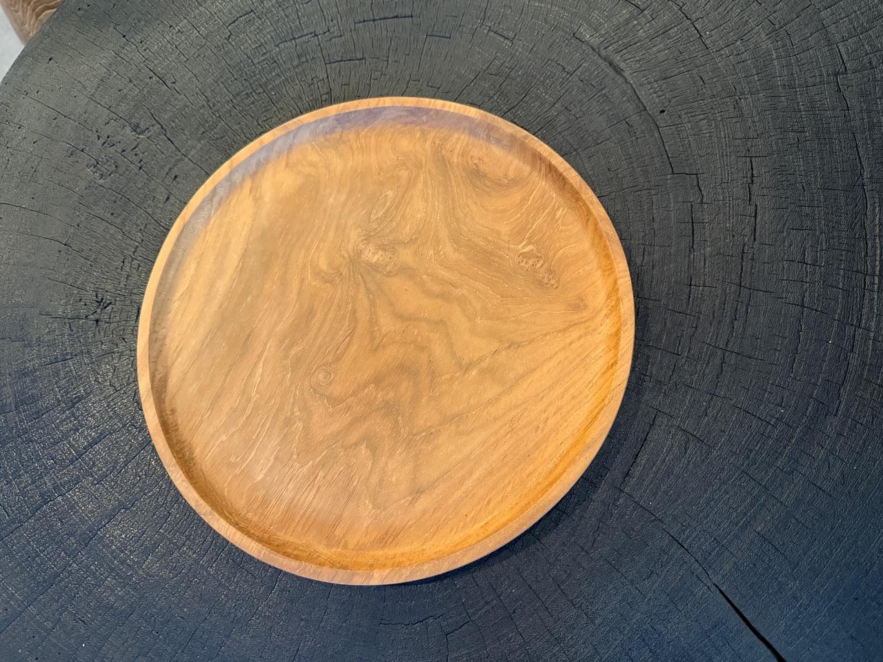 Andrianna Shamaris Set aus fünf minimalistischen Teakholz-Tellern im Angebot 2