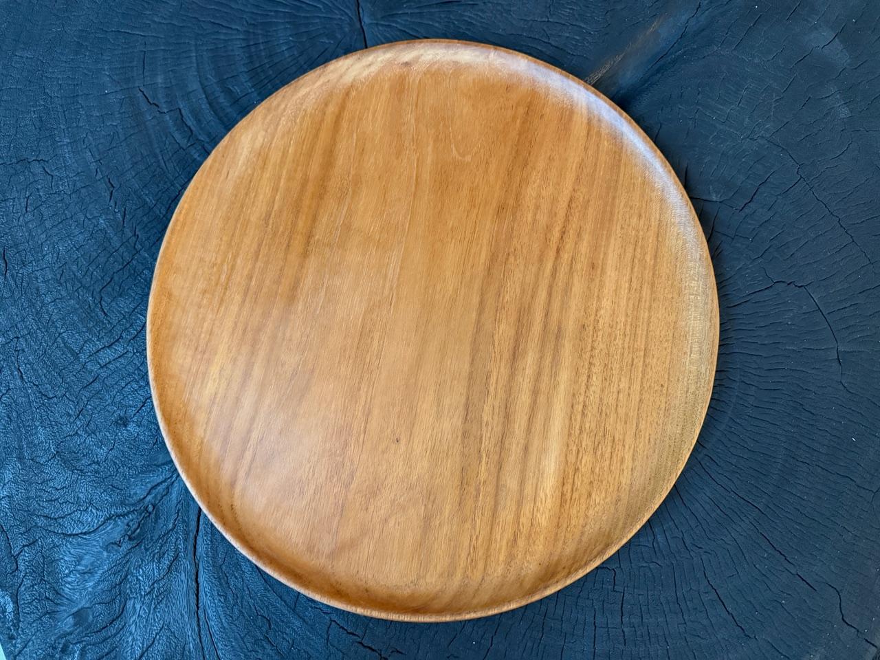 Andrianna Shamaris Set aus fünf minimalistischen Teakholz-Tellern im Angebot 3