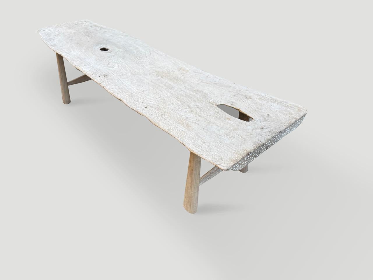 Panchina in legno di teak intarsiato con conchiglia di Andrianna Shamaris In condizioni buone in vendita a New York, NY