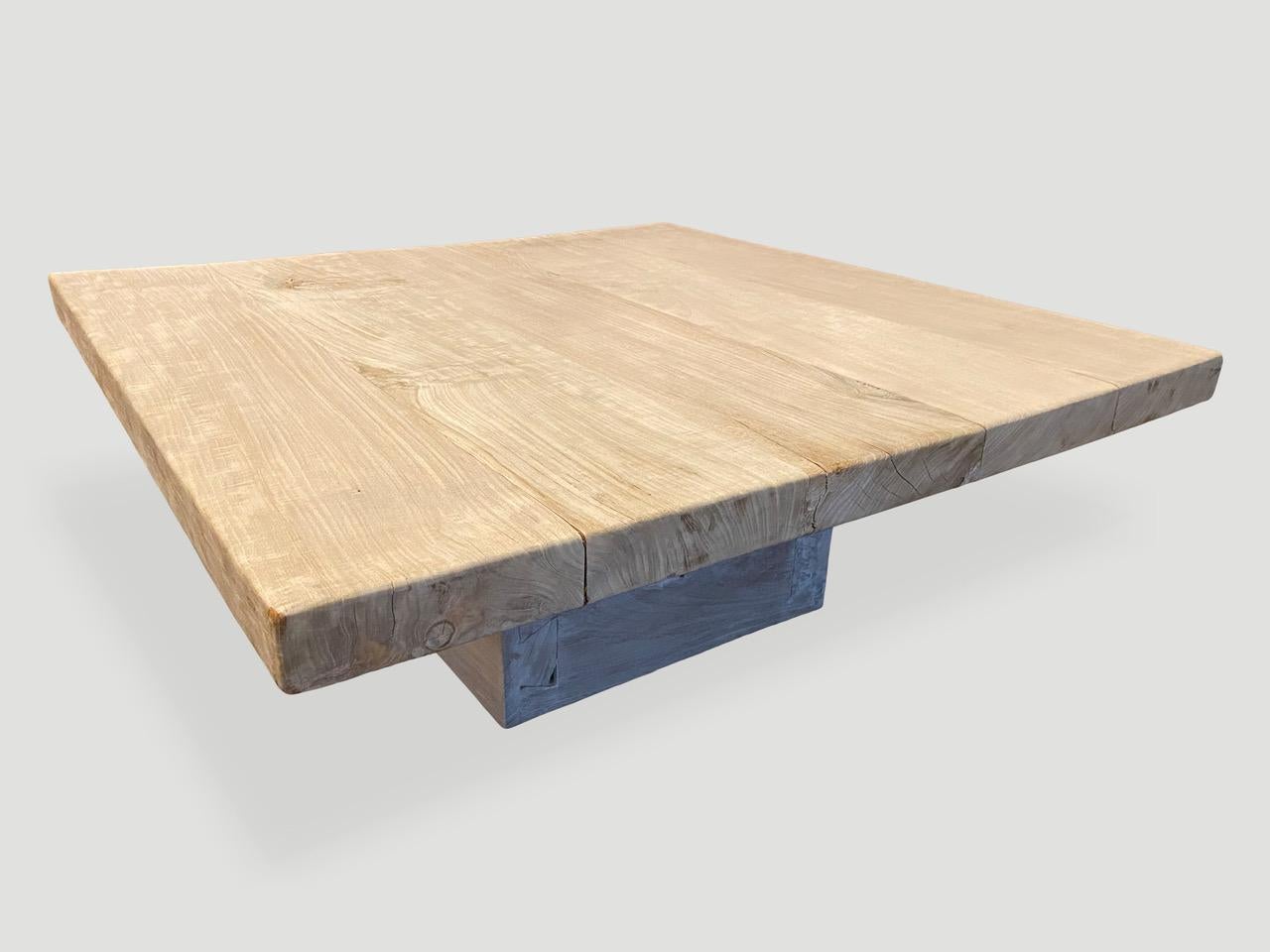 Bois Table basse en bois de teck Andrianna Shamaris Signature St. Barts en vente