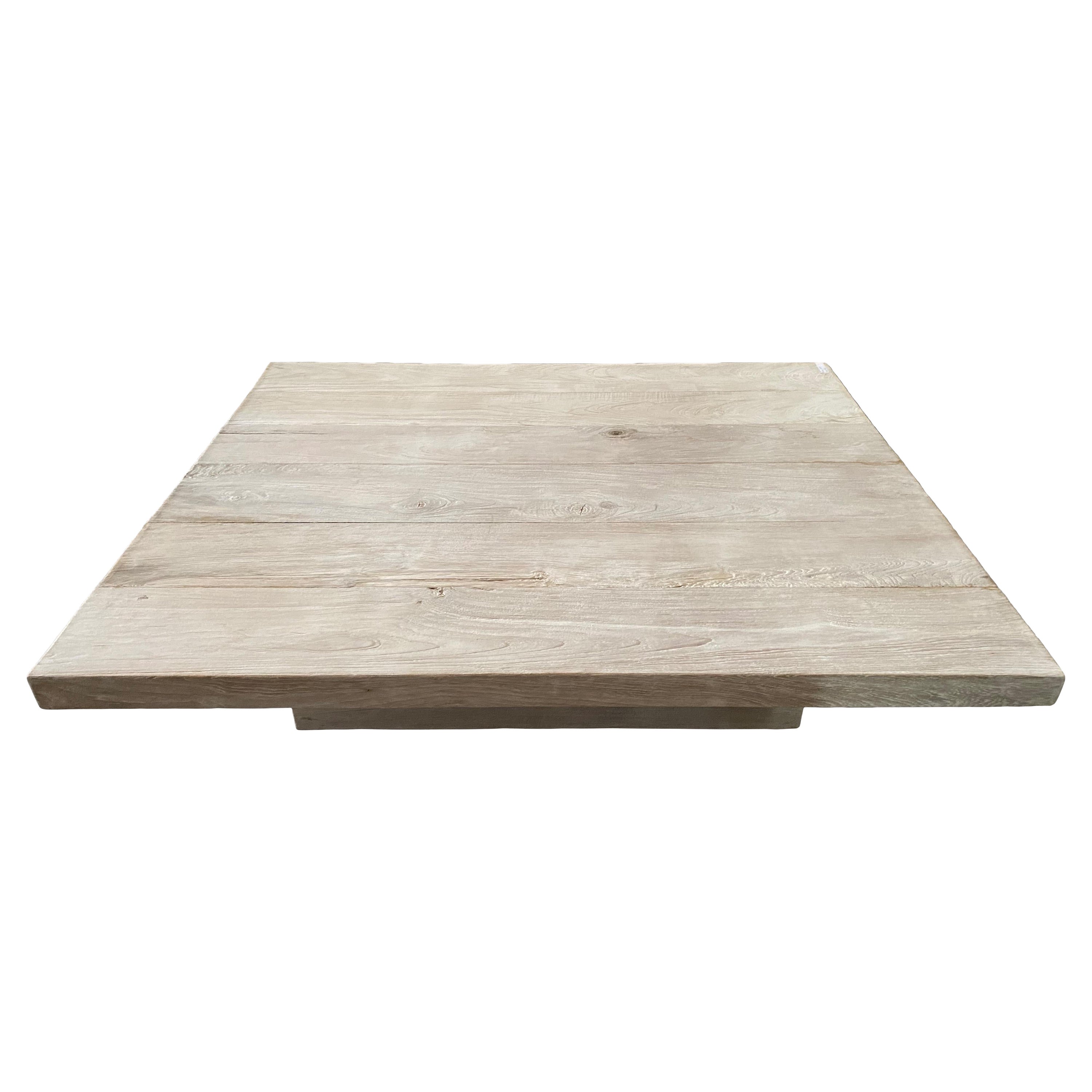 Andrianna Shamaris Mesa baja de madera de teca St. Barts Signature en venta