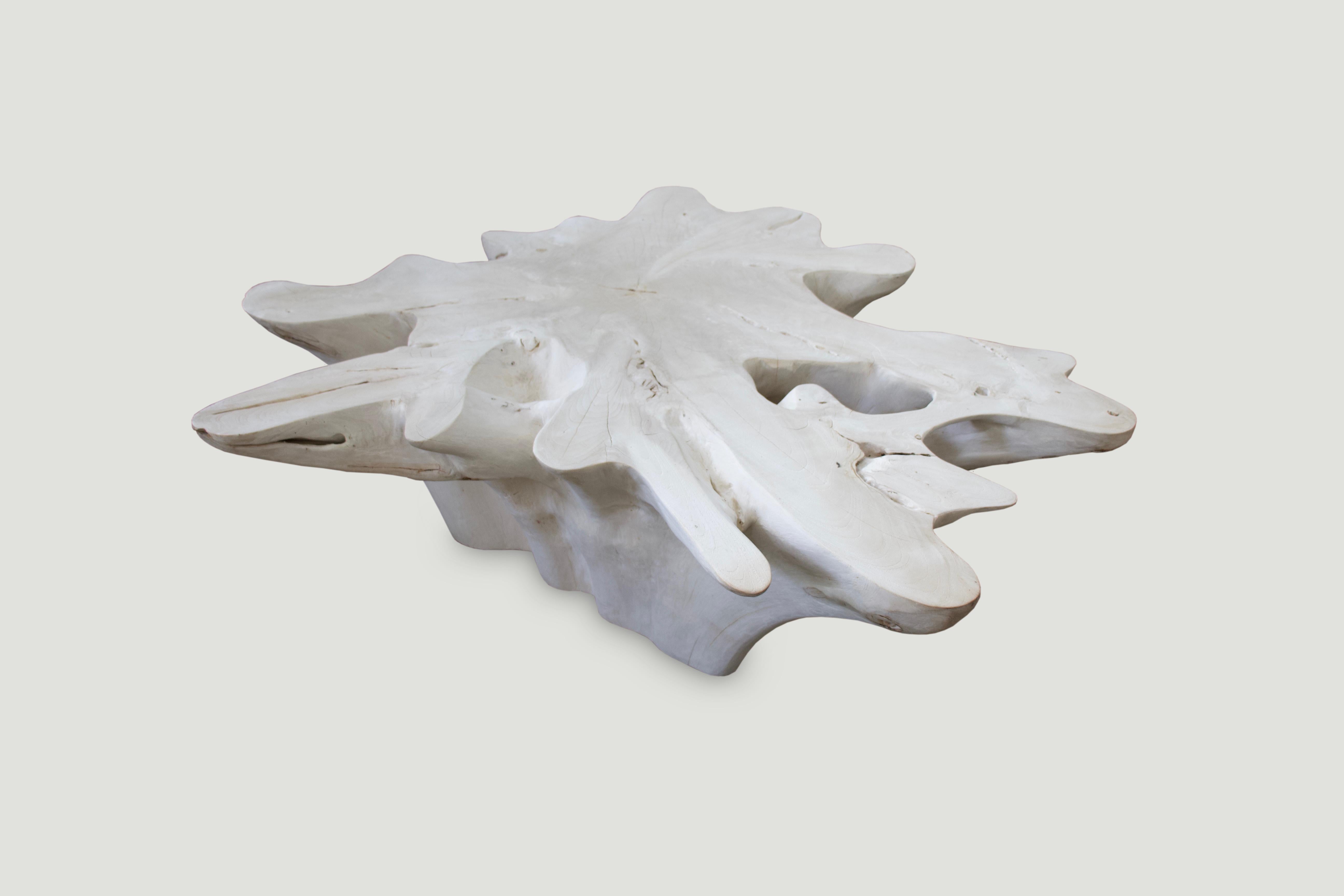 XXIe siècle et contemporain Table basse Andrianna Shamaris St. Barts en bois de teck blanchi en vente