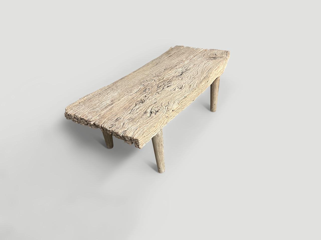 Andrianna Shamaris Table basse ou banc en bois de teck Excellent état - En vente à New York, NY