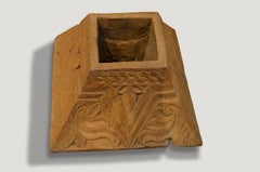 Andrianna Shamaris Candelabro o candelabro de madera de teca