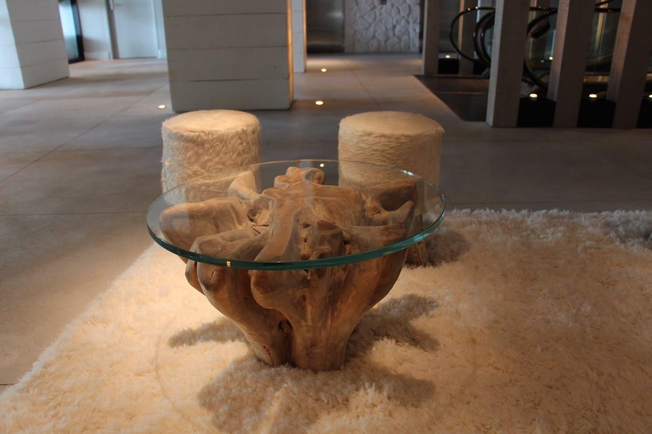 XXIe siècle et contemporain Base de table basse Andrianna Shamaris en racine de bois de teck en vente