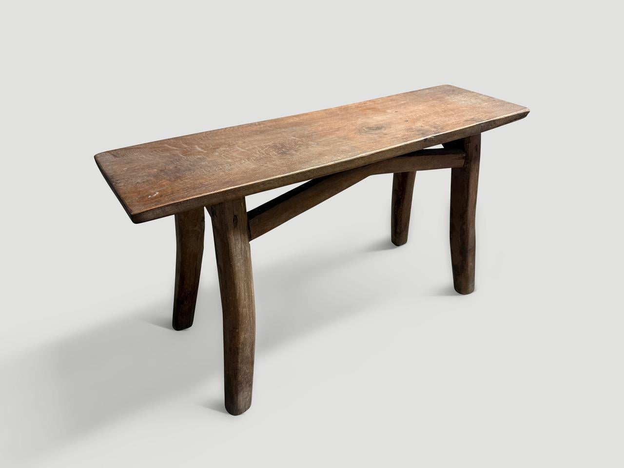 Andrianna Shamaris Banco Wabi Sabi de madera de teca en Excelente estado para la venta en New York, NY