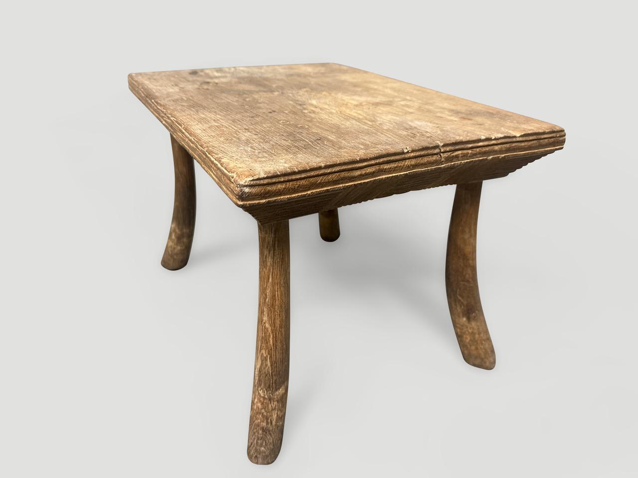 Minimaliste Table d'appoint ou tabouret Wabi Sabi Andrianna Shamaris en vente