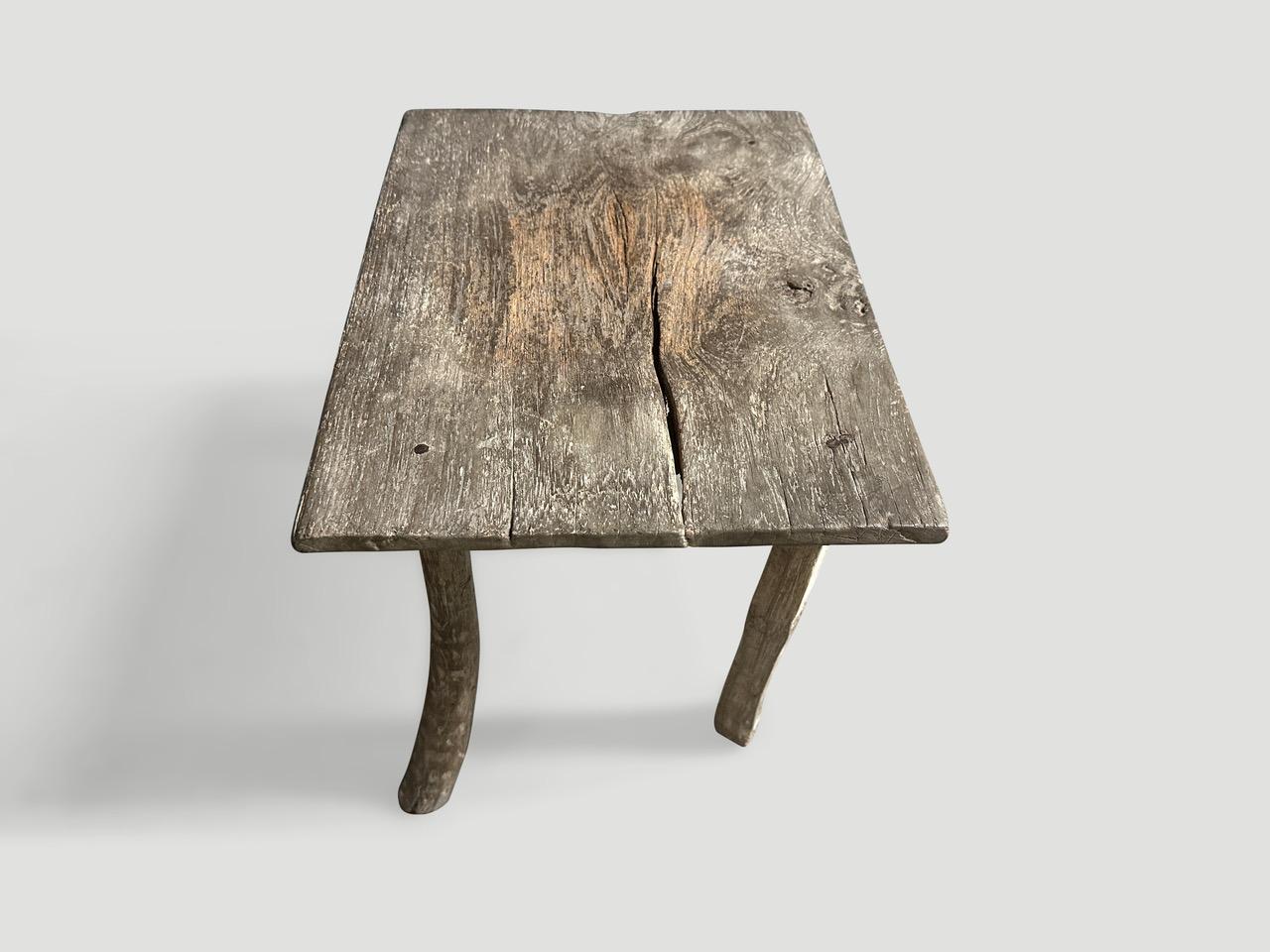 Table d'appoint ou tabouret Wabi Sabi Andrianna Shamaris Excellent état - En vente à New York, NY