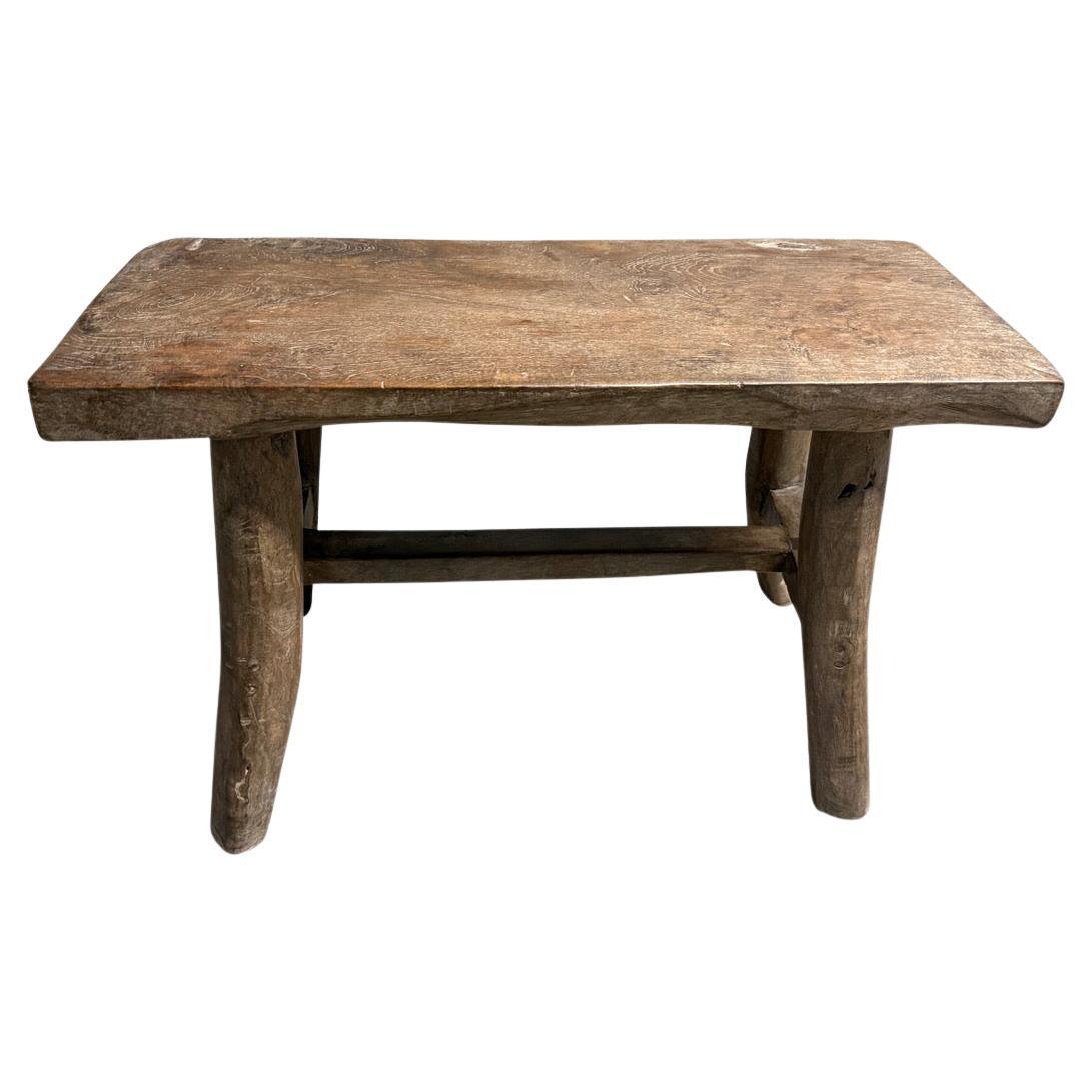 Banc en bois de teck Wabi Sabi Andrianna Shamaris en vente