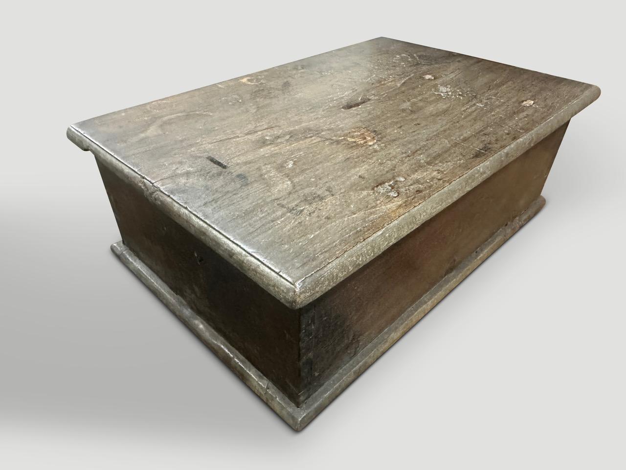 Andrianna Shamaris Wood Box In Good Condition For Sale In New York, NY