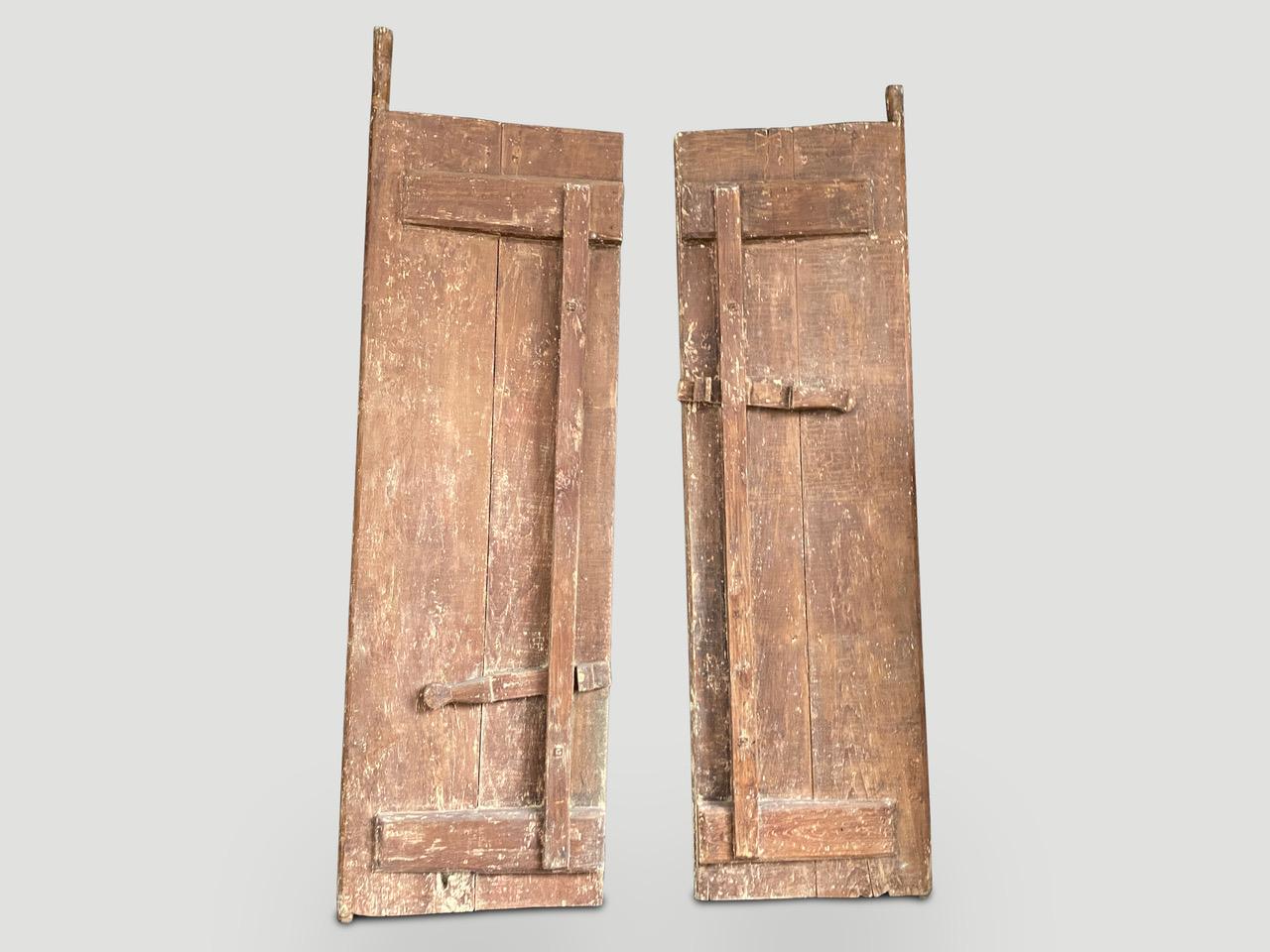 Andrianna Shamaris, antike Tür aus Yin und Yang (Mitte des 20. Jahrhunderts) im Angebot
