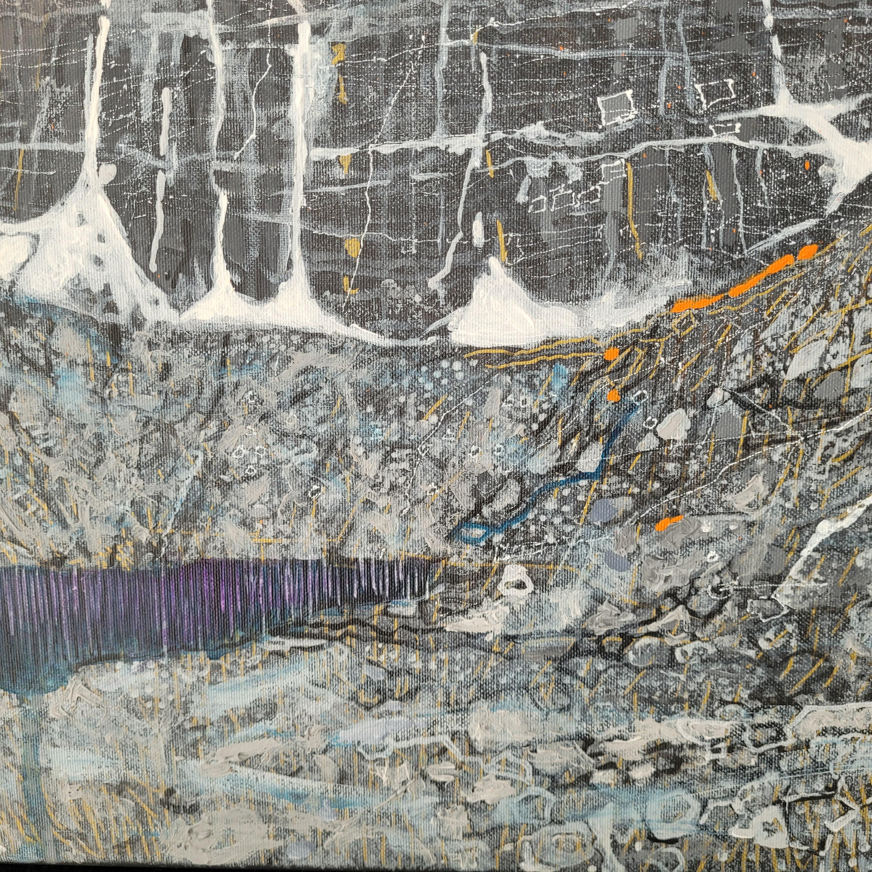 Iversione orancione. Paysage vibrant, montagnes contemporaines Peinture acrylique - Gris Landscape Painting par Andrzej Borowski