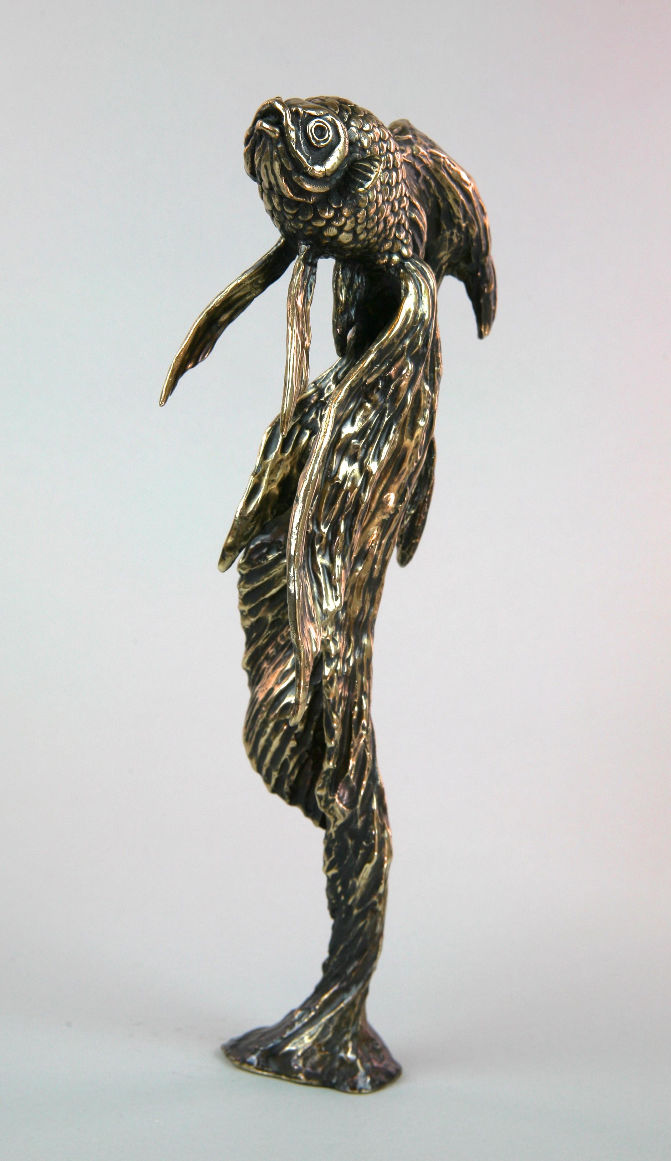 Goldfish II-original bronze wildlife marine sculpture-Artwork-contemporary Art - Abstract Impressionist Sculpture by Andrzej Szymczyk