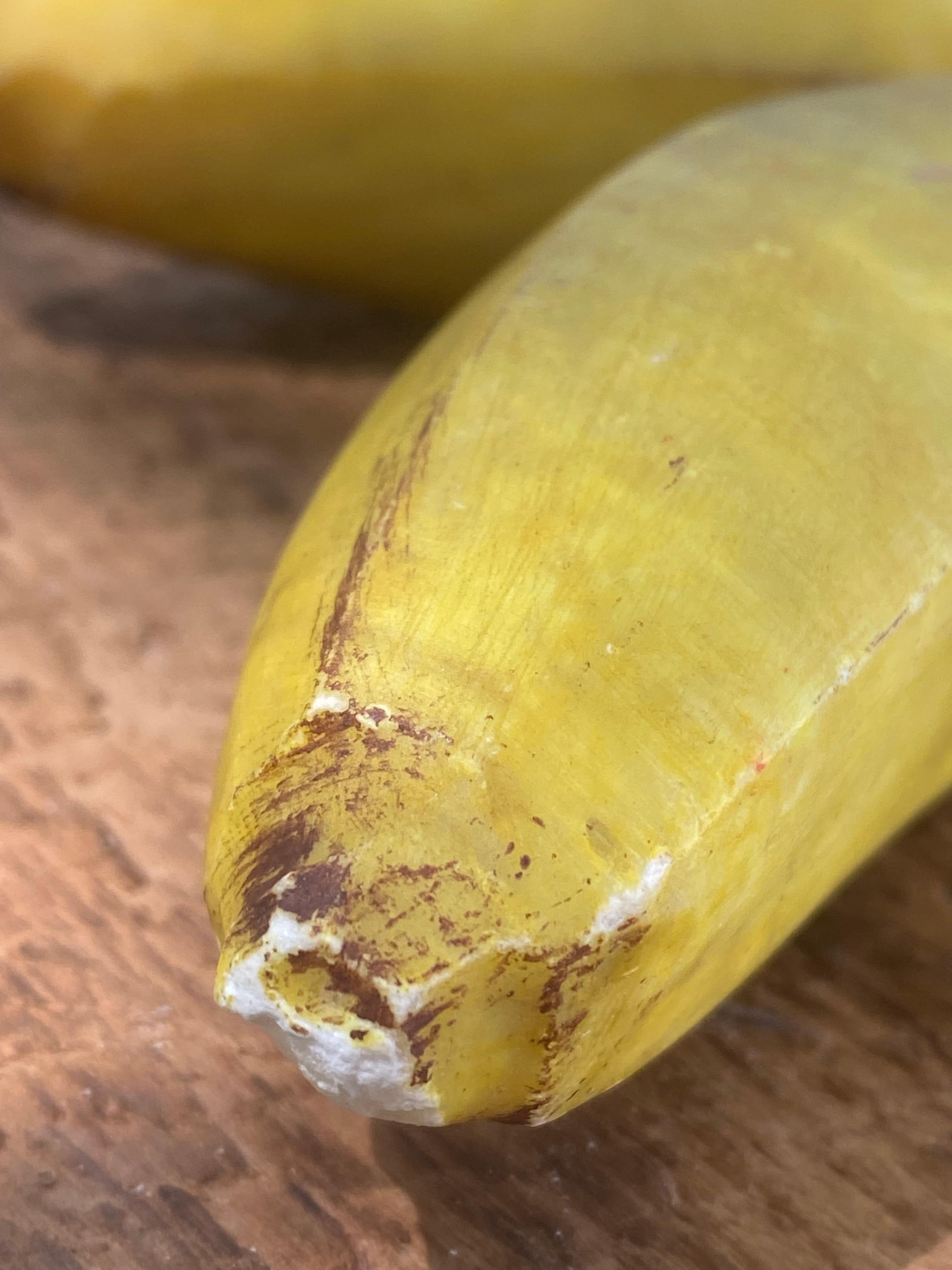Set di 2 banane in alabastro intagliate ispirate a Andy Warhol in vendita 1