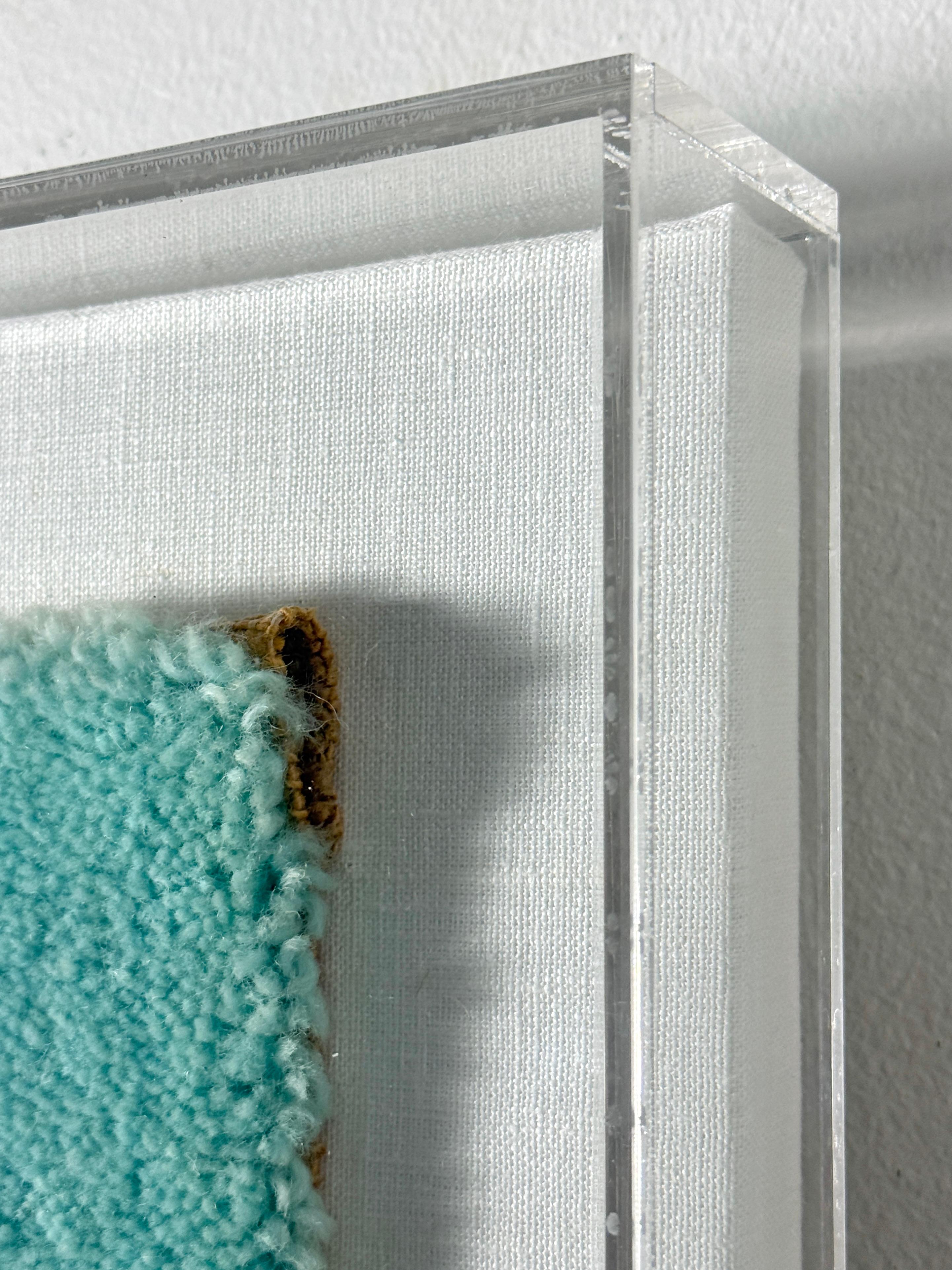 Andy Warhol Marilyn Monroe Tapis d'art suspendu dans un cadre Lucite Shadowbox en vente 5