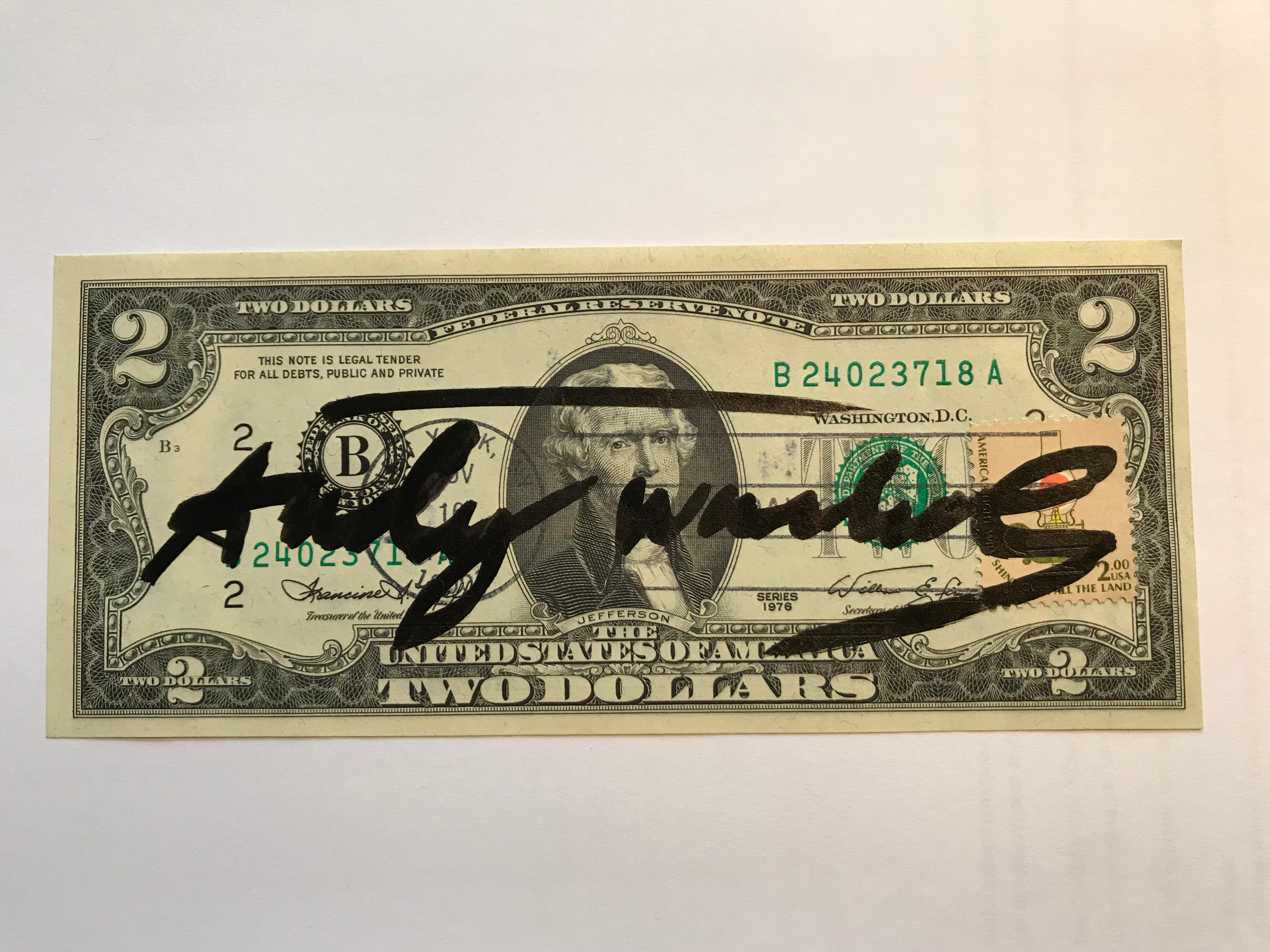 Andy WARHOL 
bill für 2 $ signiert 
Signatur auf der Vorderseite:: mit Stempeln der Erstausgabe (1976) 
Auf der Rückseite sind Stempel von Andy Warhol zu sehen 
ausgezeichneter Zustand