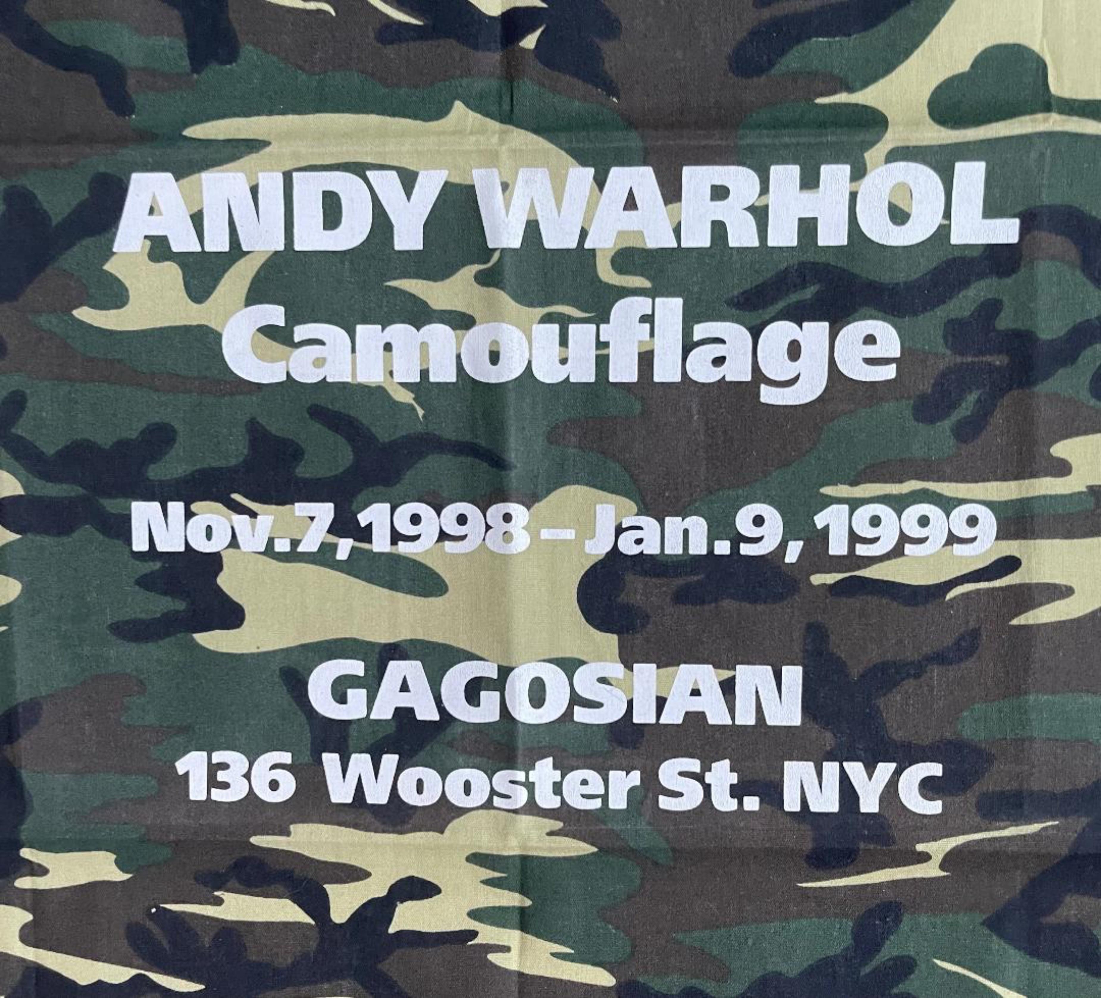 Écharpe/bandana d'annonce de la galerie Gagosian, exposition de camouflages d'Andy Warhol en vente 1